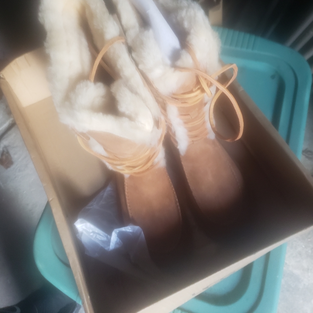 Uggs Boot - image 1